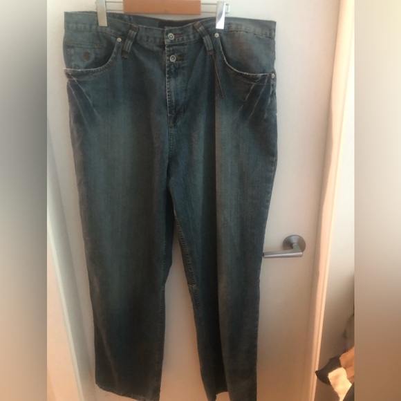 ROCAWEAR 38W X 32L - Picture 4 of 12